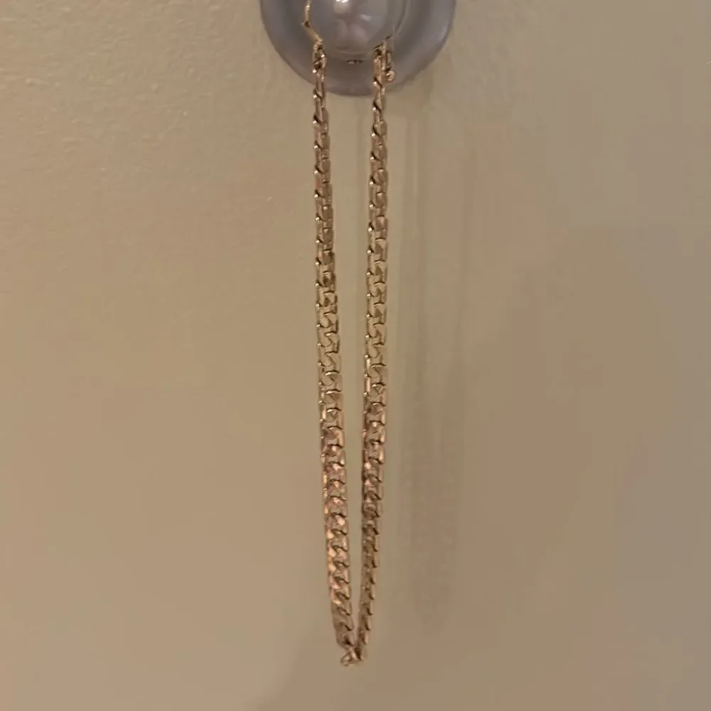 Woman's costume Jewlery thick gold chain